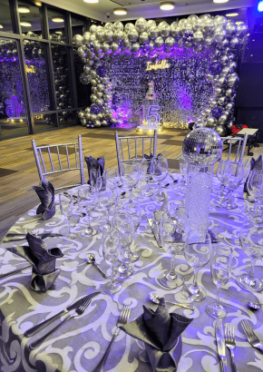 4_Decoración temática para las mesas de invitados en unos 15 años (1)